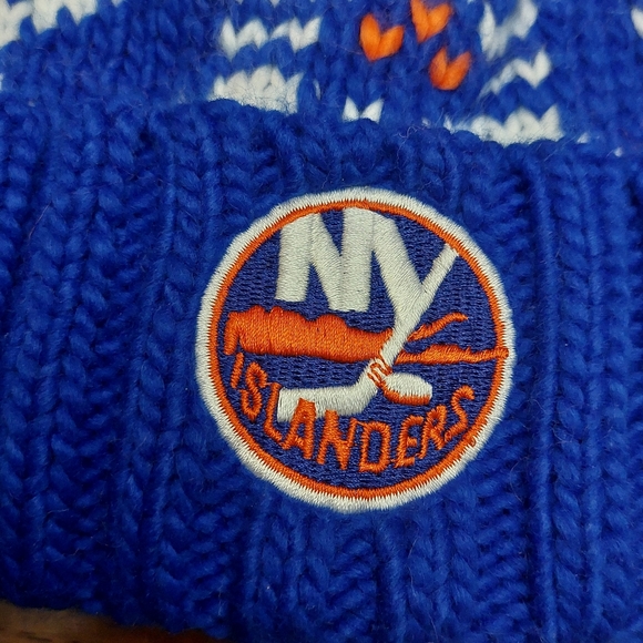 New York Islanders NHL Beanie Hat | NWT - Picture 5 of 6
